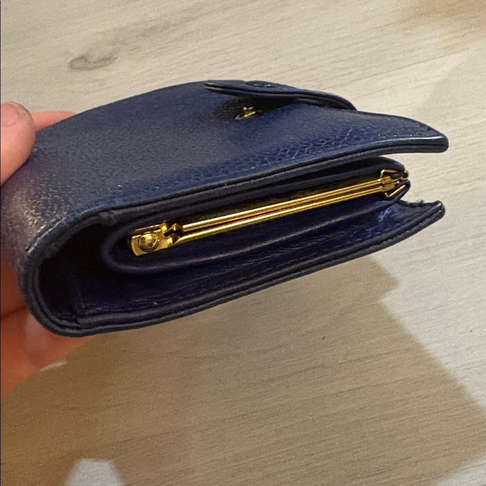 Chanel Vintage Caviar Leather Kiss lock  Wallet – Blue 3.5"x4.75" - Picture 6 of 16